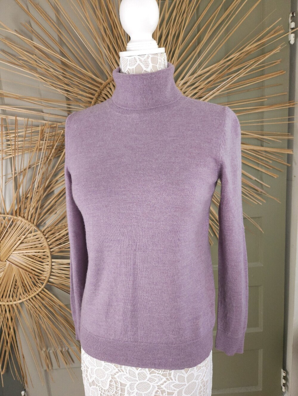 Tahari 100% Extra Fine Marino Wool Lilac Purple Turtleneck Sweater M
